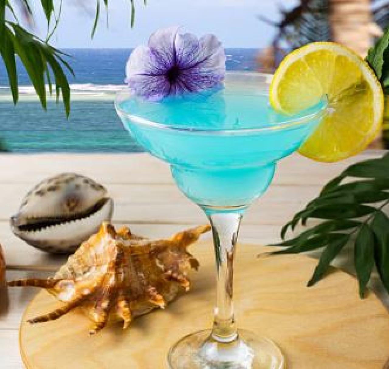 Tropical Blue Citrus Breeze mocktail | Fleur de Café
