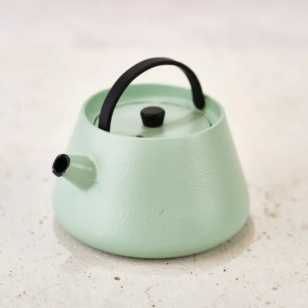 Theepot_gietijzer_groen_mintgroen_billy.webp