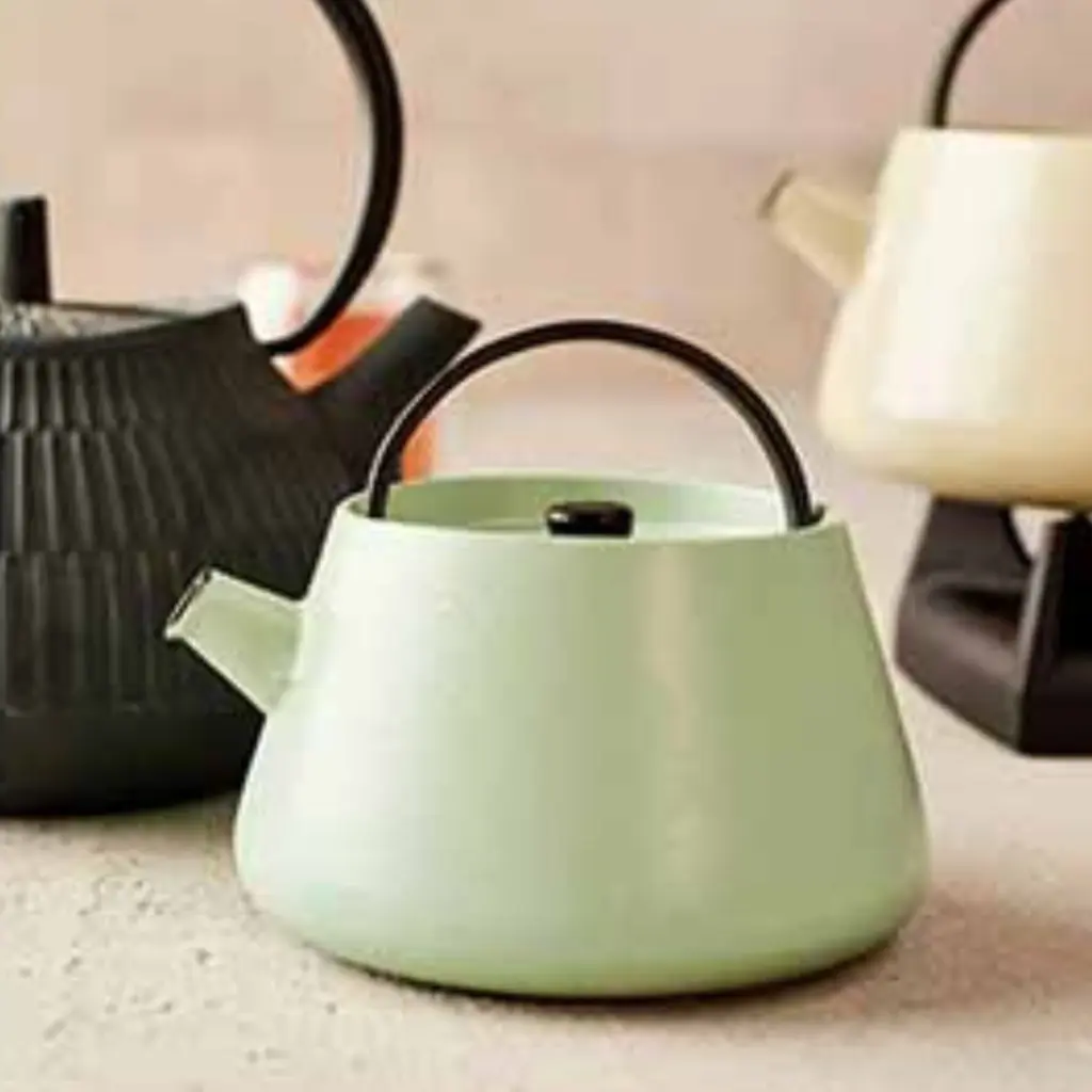 Theepot_met_zeefje_gietijzer_billy_mintgroen_Scandanavian_design.webp
